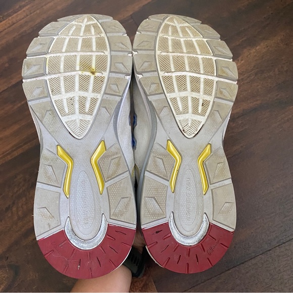 New Balance 990v5 Size 8.5 Women's Nimbus Cloud White Sneakers W990NR5 - Picture 7 of 13